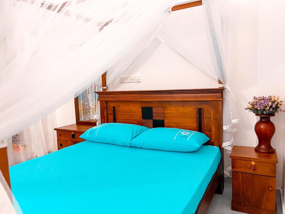 Hotel Coco Mount Mirissa à Matara Extérieur photo
