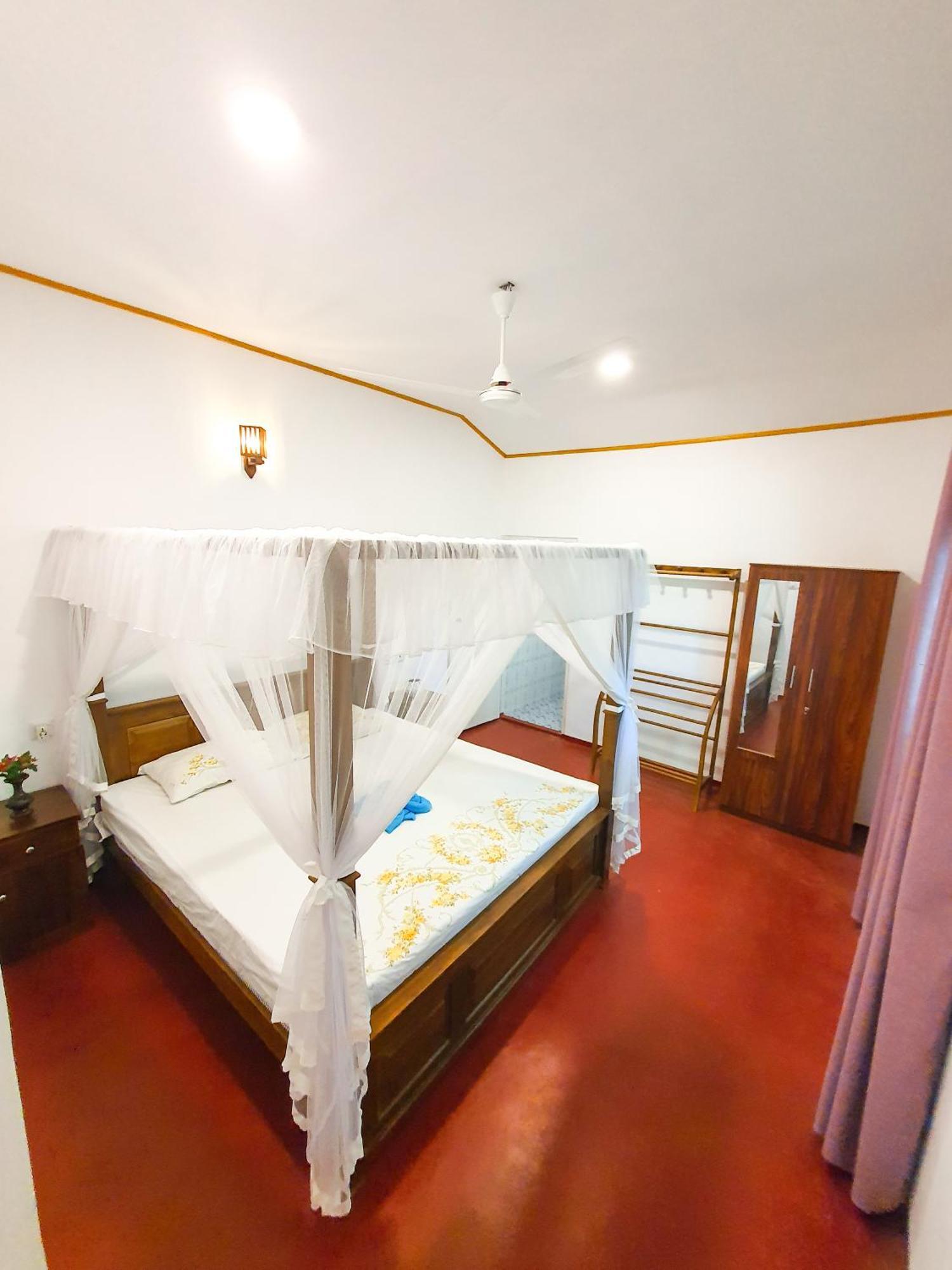 Hotel Coco Mount Mirissa à Matara Extérieur photo
